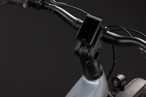 Cube Kathmandu Hybrid EXC 800 slategrey´n´chrome 28" 2027 Elektromos Onroad Trekking Trapeze Kerékpár - világosszürke