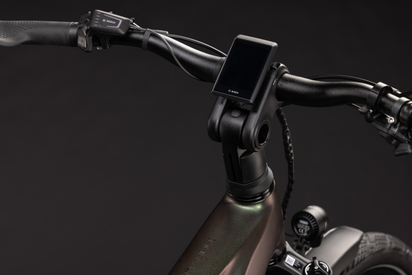 Cube Kathmandu Hybrid EXC 800 stellar´n´chrome 28" 2027 Elektromos Onroad Trekking Trapeze Kerékpár - sötétszürke