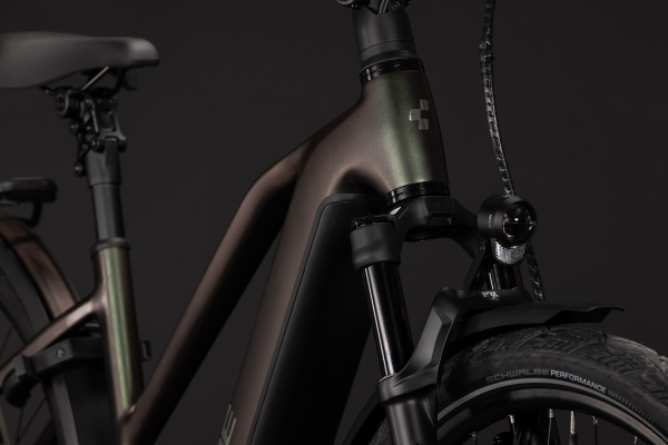 Cube Kathmandu Hybrid EXC 800 stellar´n´chrome 28" 2027 Elektromos Onroad Trekking Trapeze Kerékpár - sötétszürke
