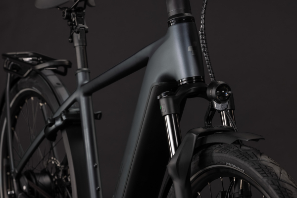 Cube Kathmandu Hybrid Deluxe EXC 800 stealthgrey´n´grey 28" 2027 Elektromos Onroad Trekking Kerékpár - sötétszürke