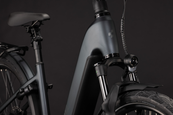 Cube Kathmandu Hybrid Deluxe EXC 800 stealthgrey´n´grey 28" 2027 Elektromos Onroad Trekking Easy Entry Kerékpár - sötétszürke