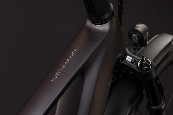 Cube Kathmandu Hybrid SLT 800 mysticgraphite´n´reflex 28" 2027 Elektromos Onroad Trekking Kerékpár - sötétkék