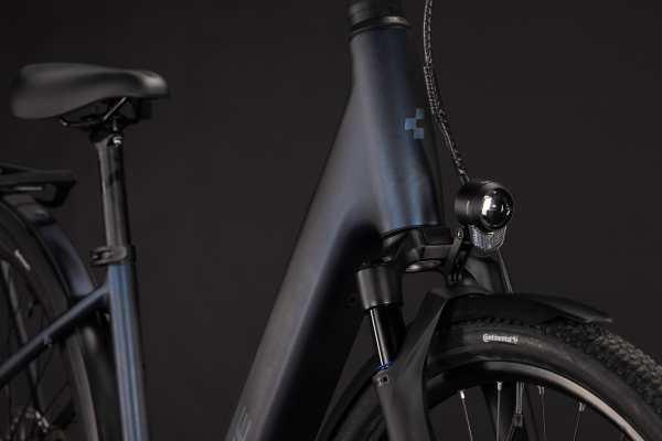 Cube Kathmandu Hybrid C:62 Pro 400X liquidsteel´n´prizm 28" 2027 Elektromos Onroad Trekking Easy Entry Kerékpár - sötétkék