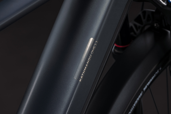 Cube Kathmandu Hybrid ONE11 HPC SLX 800 sagebrushgreen´n´chrome 28" 2027 Elektromos Offroad Cross Trekking Kerékpár - sötétszürke