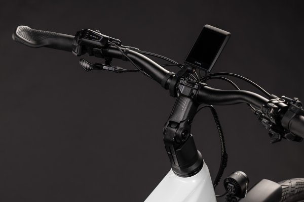 Cube Kathmandu Hybrid ONE11 HPC SLX 800 metallicwhite´n´prizm 28" 2027 Elektromos Offroad Cross Trekking Kerékpár - fehér