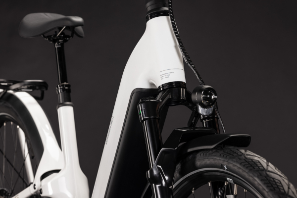 Cube Kathmandu Hybrid ONE11 HPC SLX 800 metallicwhite´n´prizm 28" 2027 Elektromos Offroad Cross Trekking Easy Entry Kerékpár - fehér