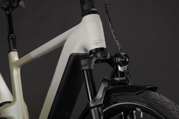 Cube Kathmandu Hybrid ONE11 HPC SLT 800 glintsand´n´oatgrey 28" 2027 Elektromos Offroad Cross Trekking Kerékpár - világosszürke
