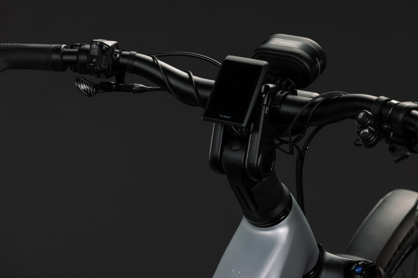 Cube Kathmandu Hybrid 45 800 slategrey´n´chrome 28" 2027 Elektromos Light Hardtail MTB Trapeze Kerékpár - világosszürke