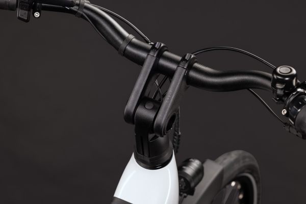 Cube Supreme RT Hybrid Comfort EX 600 metallicwhite´n´reflex 28" 2027 Elektromos Onroad Trekking Easy Entry Kerékpár - fehér