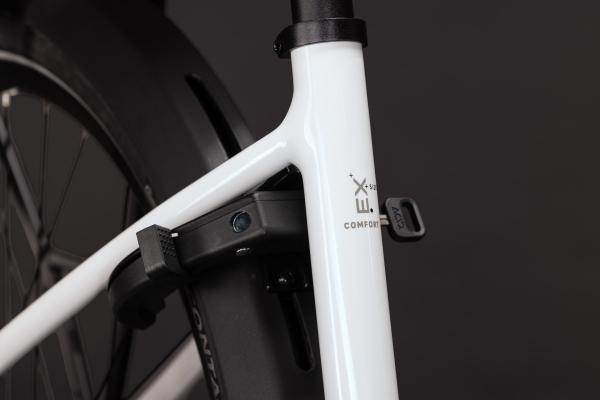 Cube Supreme RT Hybrid Comfort EX 600 metallicwhite´n´reflex 28" 2027 Elektromos Onroad Trekking Easy Entry Kerékpár - fehér