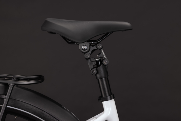 Cube Supreme RT Hybrid Comfort EX 600 metallicwhite´n´reflex 28" 2027 Elektromos Onroad Trekking Easy Entry Kerékpár - fehér