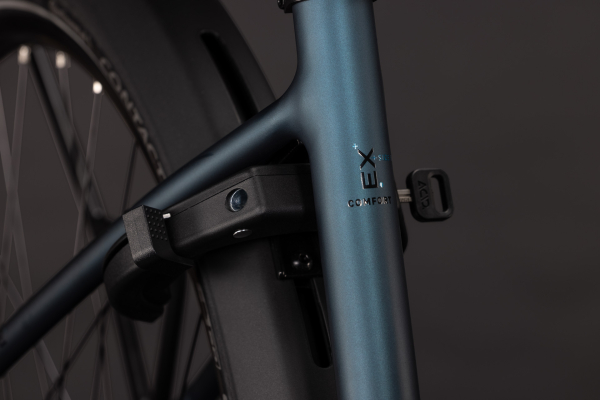 Cube Supreme RT Hybrid Comfort EX 600 royalgreen´n´black 28" 2027 Elektromos Onroad Trekking Easy Entry Kerékpár - sötétkék