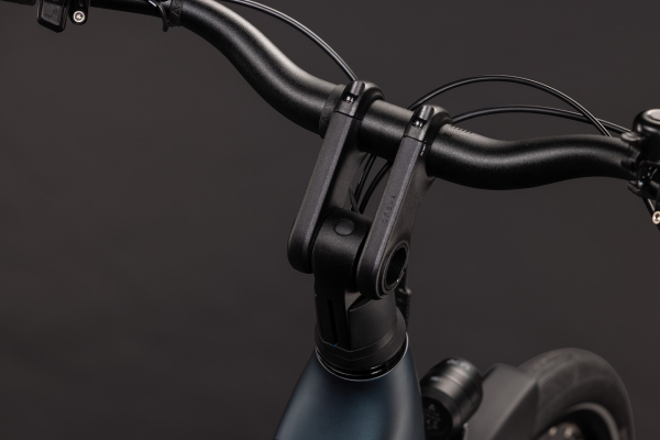 Cube Supreme RT Hybrid Comfort EX 600 royalgreen´n´black 28" 2027 Elektromos Onroad Trekking Easy Entry Kerékpár - sötétkék