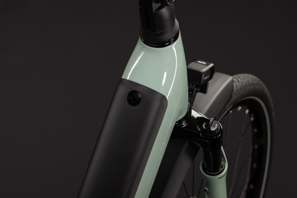 Cube Supreme Hybrid Deluxe ONE 600 aloegreen´n´reflex 28" 2027 Elektromos Onroad Trekking Easy Entry Kerékpár - világoszöld