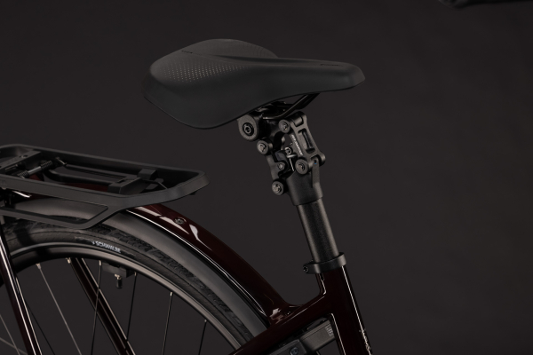 Cube Supreme Hybrid C:62 Deluxe SLT 600 liquidred´n´chrome 28" 2027 Elektromos Onroad Trekking Easy Entry Kerékpár - bordó