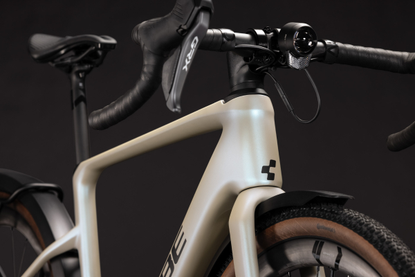 Cube Nuroad Hybrid C:62 SLX 400X FE glintsand´n´black 28" 2027 Elektromos Gravel Kerékpár - világosszürke