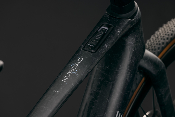 Cube Nuroad Hybrid C:62 SLT 400X onyxfibre´n´blue 28" 2027 Elektromos Gravel Kerékpár - fekete