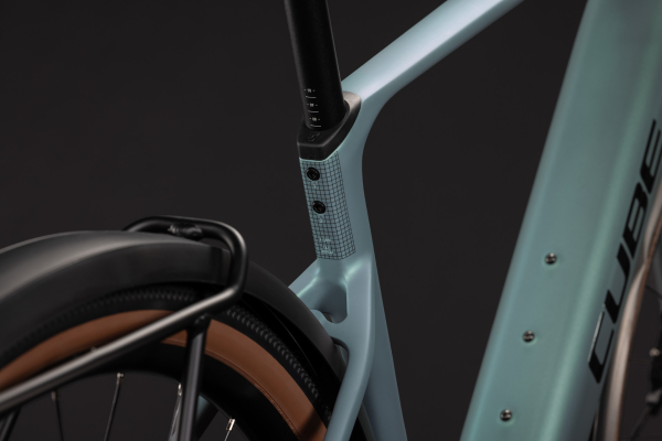 Cube Nulane Hybrid C:62 Race 400X FE seagrey´n´black 28" 2027 Elektromos Gravel Kerékpár - szürke