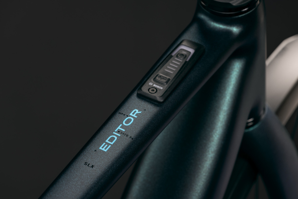 Cube Editor Hybrid SLX 400X FE glitterteal´n´black 28" 2027 Elektromos Light Hardtail MTB Kerékpár - sötétkék