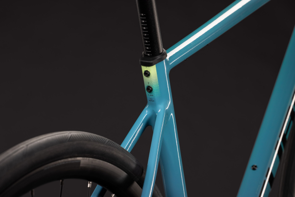 Cube Attain Pro surfblue´n´black 28" 2027 Országúti Kerékpár - kék
