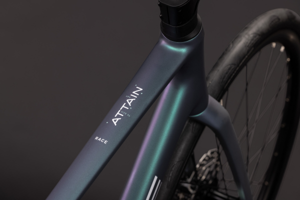 Cube Attain Race smaragdgrey´n´white 28" 2027 Országúti Kerékpár - sötétkék
