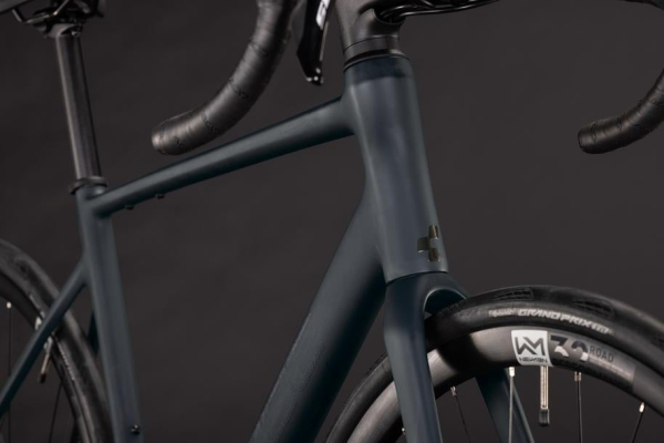 Cube Attain SLX 28" Országúti Kerékpár black´n´chrome - fekete