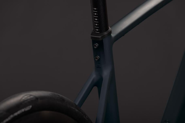 Cube Attain SLX 28" Országúti Kerékpár black´n´chrome - fekete