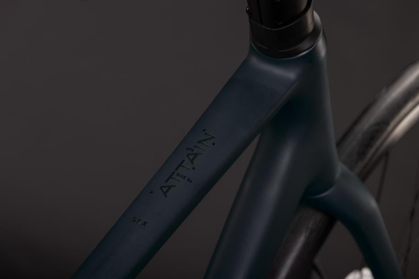 Cube Attain SLX 28" Országúti Kerékpár black´n´chrome - fekete