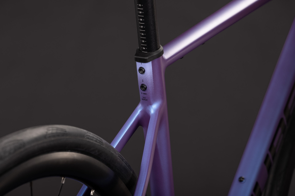 Cube Attain SLX blueiris´n´black 28" 2027 Országúti Kerékpár - lila