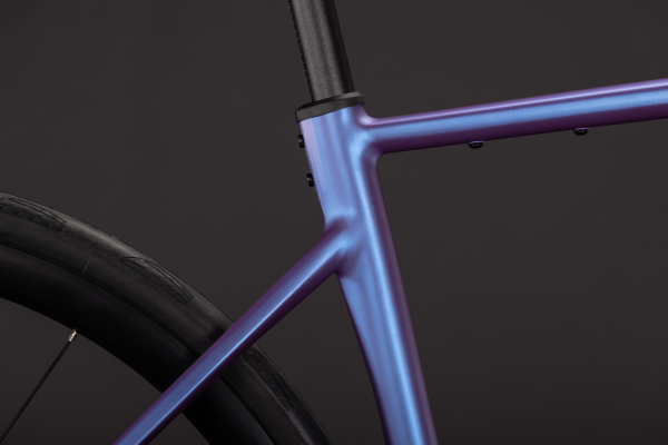Cube Attain SLX blueiris´n´black 28" 2027 Országúti Kerékpár - lila
