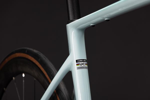 Cube Attain C:62 Race frostymint´n´mint 28" 2027 Országúti Kerékpár - világoszöld