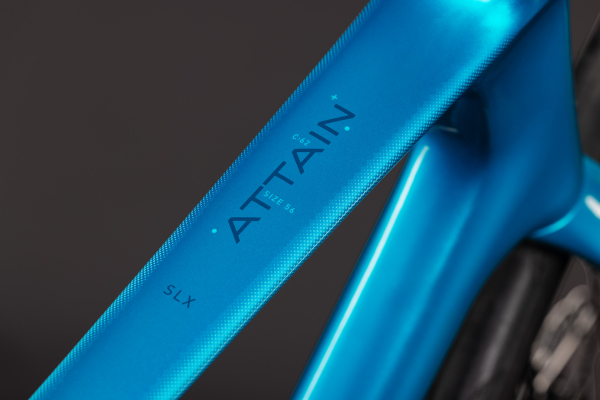 Cube Attain C:62 SLX bali´n´blue 28" 2027 Országúti Kerékpár - kék
