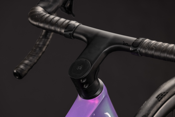 Cube Attain C:62 SLT cosmicpurple´n´black 28" 2027 Országúti Kerékpár - pink