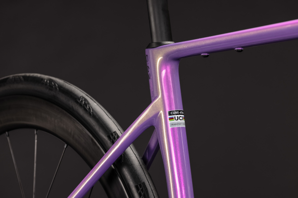 Cube Attain C:62 SLT cosmicpurple´n´black 28" 2027 Országúti Kerékpár - pink