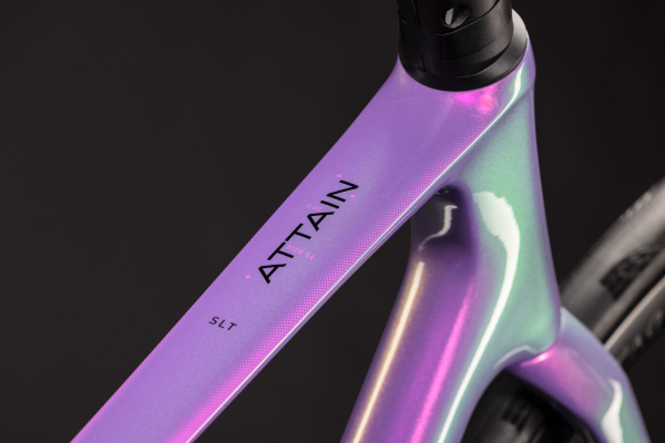 Cube Attain C:62 SLT cosmicpurple´n´black 28" 2027 Országúti Kerékpár - pink
