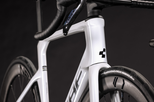 Cube Litening AERO C:68X Pro chalky´n´black 28" 2027 Országúti Kerékpár - fehér
