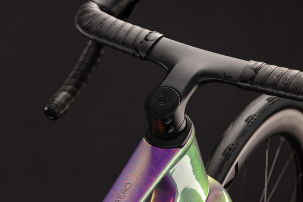 Cube Litening AERO C:68X Pro beamfibre´n´black 28" 2027 Országúti Kerékpár - korall