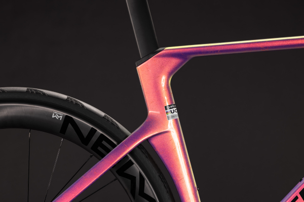 Cube Litening AERO C:68X Pro beamfibre´n´black 28" 2027 Országúti Kerékpár - korall