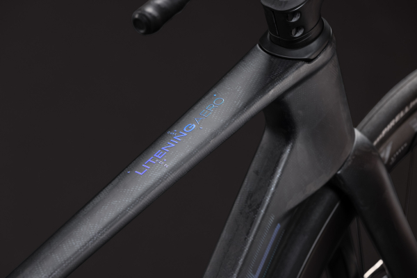 Cube Litening AERO C:68X Orbit digitalcarbon’n’prizm 28" 2027 Országúti Kerékpár - carbon