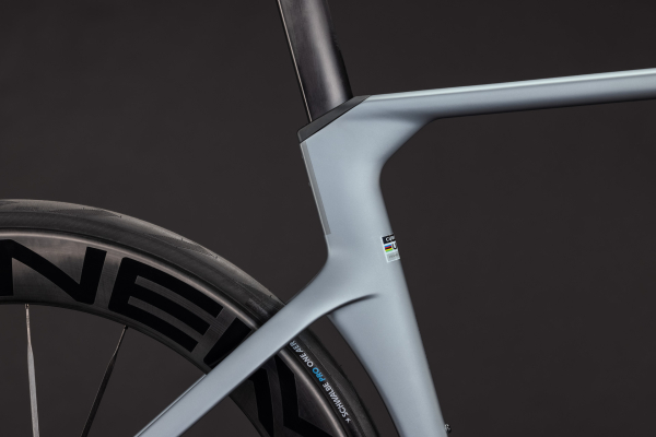 Cube Litening AERO C:68X SLT slategrey´n´prizm 28" 2027 Országúti Kerékpár - szürke