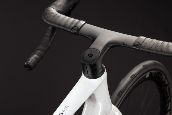 Cube Litening AIR C:68X Pro chalkyfibre´n´gold 28" 2027 Országúti Kerékpár - szürke