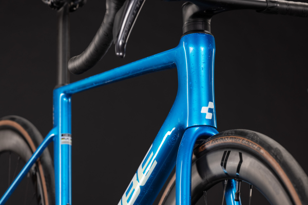 Cube Litening AIR C:68X Race bluetwister´n´prizm 28" 2027 Országúti Kerékpár - kék