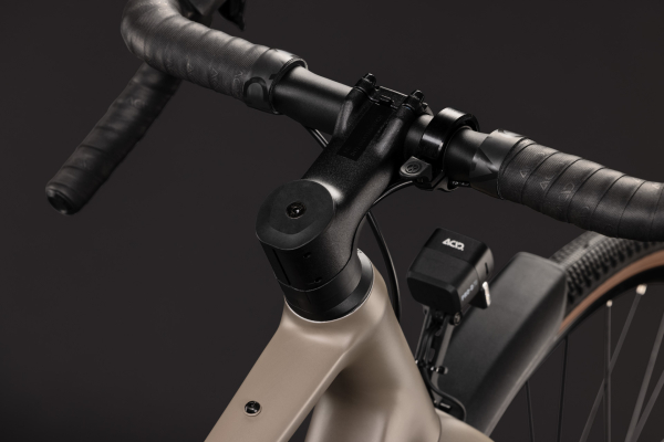 Cube Nuroad ONE FE wood´n´grey 28" 2027 Országúti Kerékpár - barna