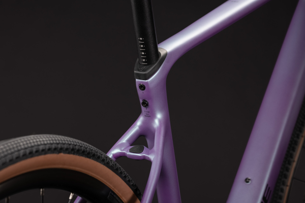 Cube Nuroad Pro mysticpurple´n´black 28" 2027 Országúti Kerékpár - lila