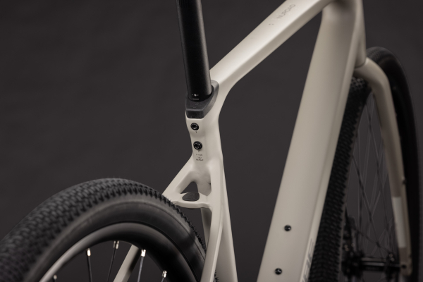 Cube Nuroad EX oatgrey´n´black 28" 2027 Országúti Kerékpár - világosszürke