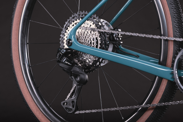 Cube Nuroad C:62 EX surfblue´n´black 28" 2027 Országúti Kerékpár - kék