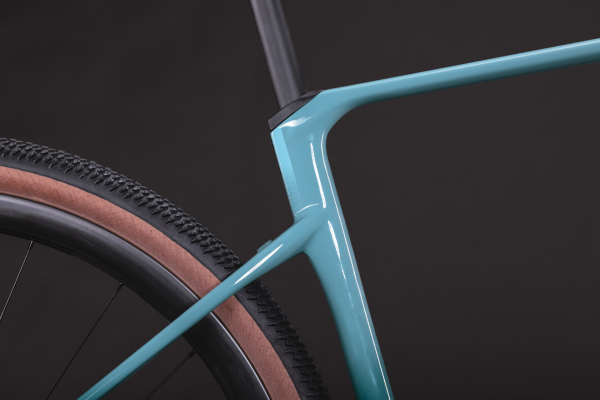 Cube Nuroad C:62 EX surfblue´n´black 28" 2027 Országúti Kerékpár - kék