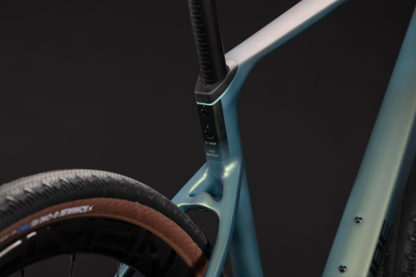 Cube Nuroad C:62 Race jungali´n´black 28" 2027 Országúti Kerékpár - kék