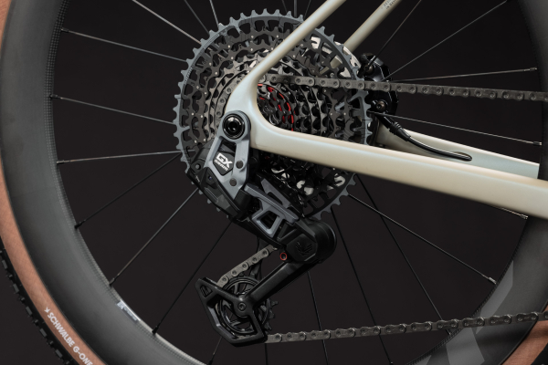 Cube Nuroad C:62 SLX glintsand´n´black 28" 2027 Országúti Kerékpár - világosszürke