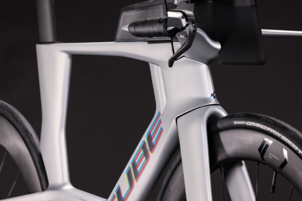 Cube Aerium C:68X SLX spaceship´n´cmyk 28" 2027 Triathlon Kerékpár - szürke